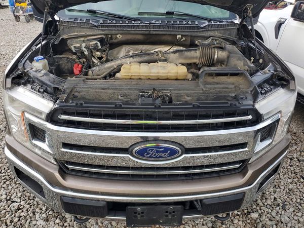 2020 FORD F150 — Engine bay