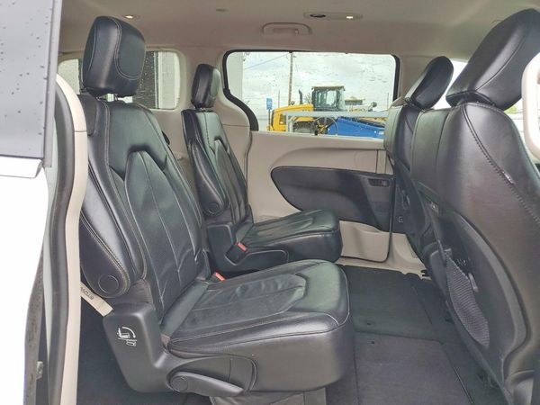 2022 CHRYSLER PACIFICA