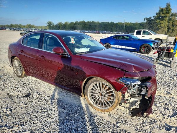 2019 ALFA ROMEO GIULIA TI RWD — Passenger 3/4