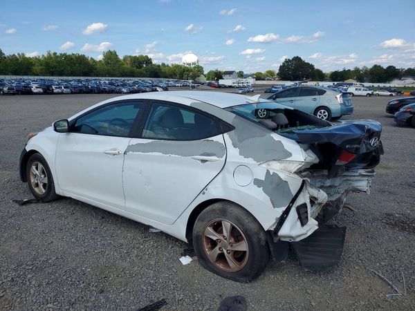2015 HYUNDAI ELANTRA GLS(Middle)