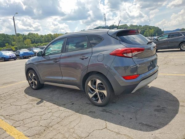 2017 HYUNDAI TUCSON