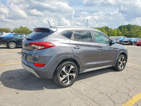 2017 HYUNDAI TUCSON