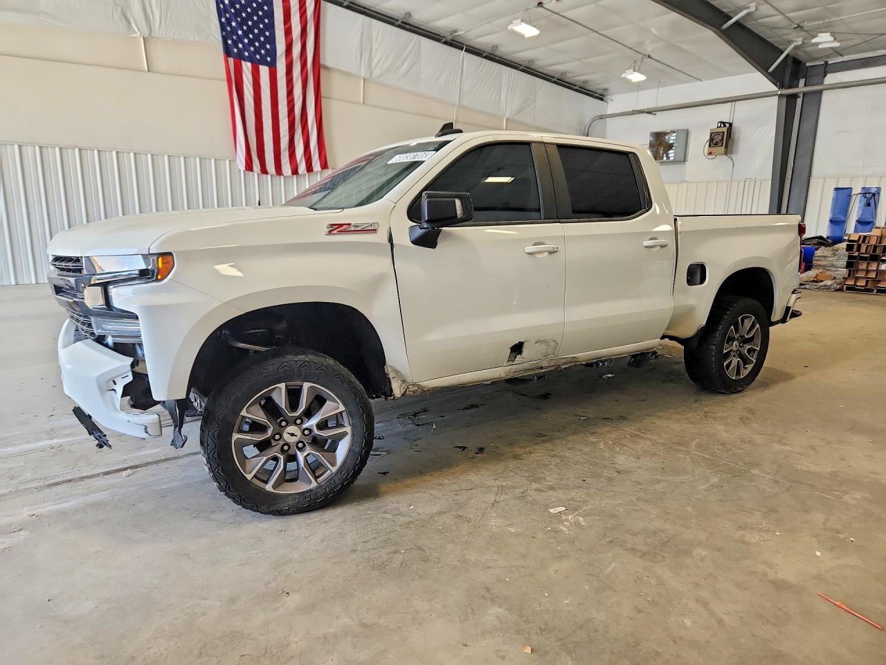 2021 CHEVROLET SILVERADO RST — Front 3/4