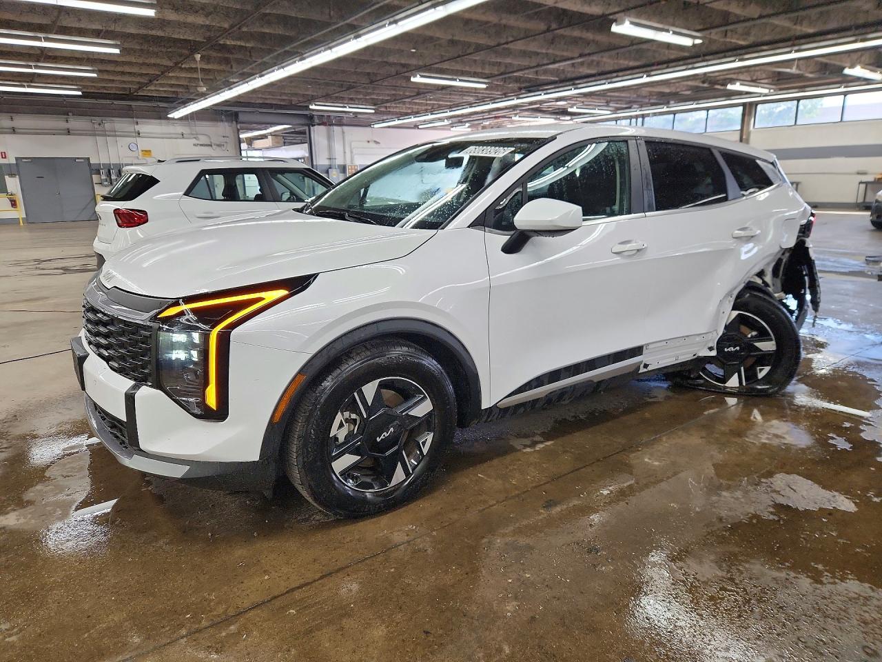 2026 KIA SPORTAGE LX — Front 3/4