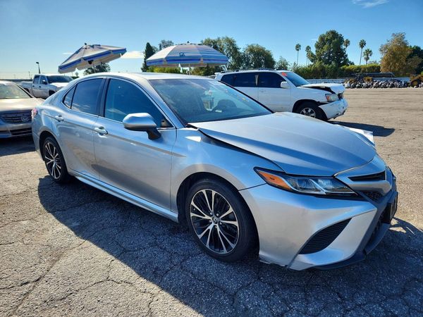 2018 TOYOTA CAMRY L/LE/SE/XLE — Passenger 3/4