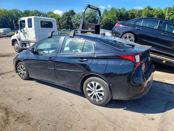 2022 TOYOTA PRIUS