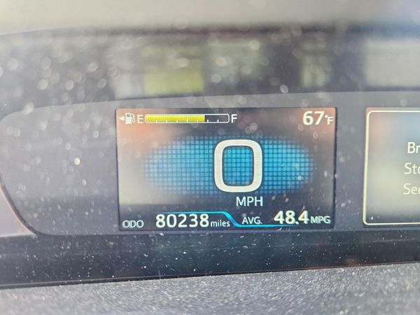 2022 TOYOTA PRIUS
