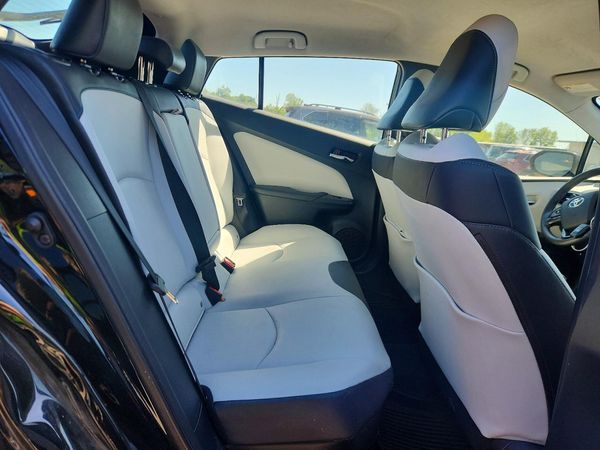 2022 TOYOTA PRIUS