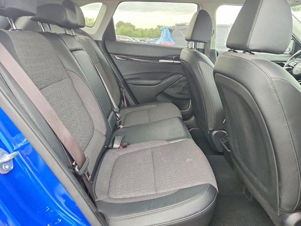 2024 KIA SELTOS S, X-Line