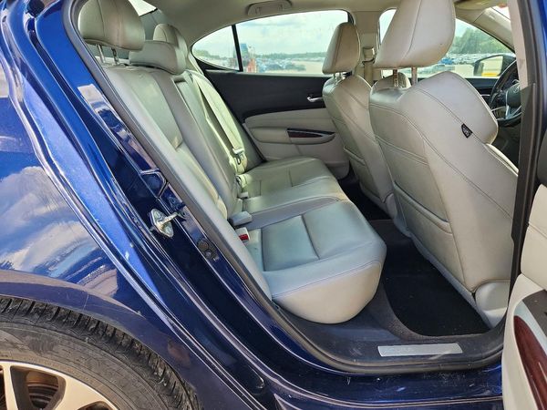 2015 ACURA TLX Base