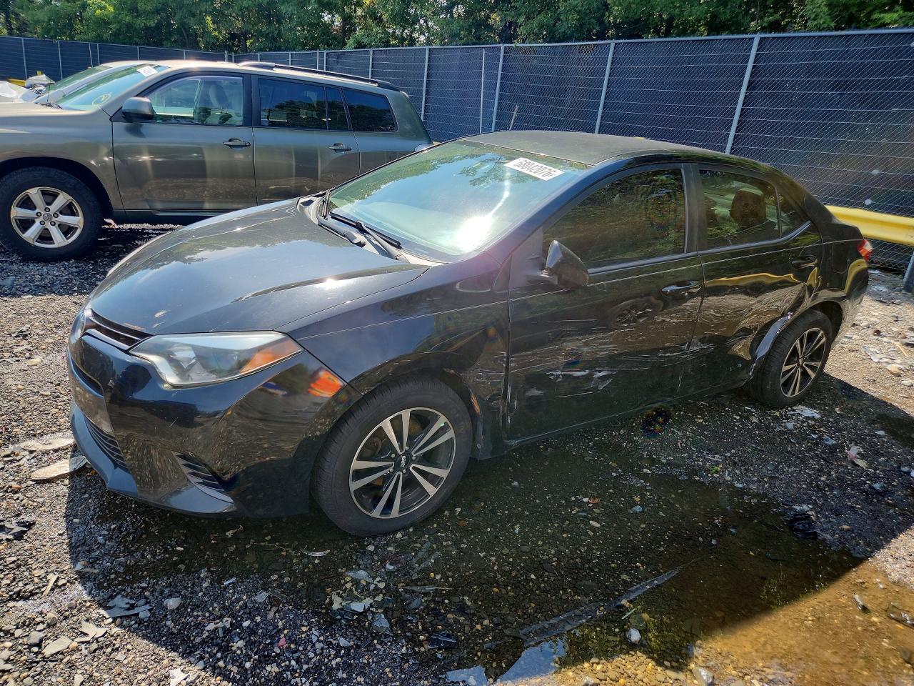 2015 TOYOTA COROLLA — Front 3/4