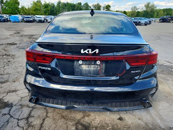 2022 KIA FORTE GT Line