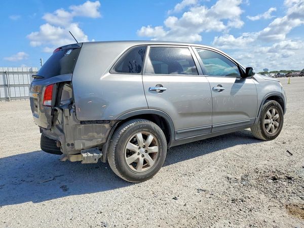 2013 KIA SORENTO Base / LX