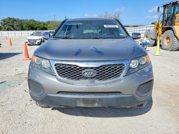 2013 KIA SORENTO Base / LX