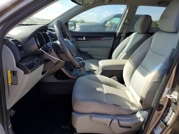 2013 KIA SORENTO Base / LX