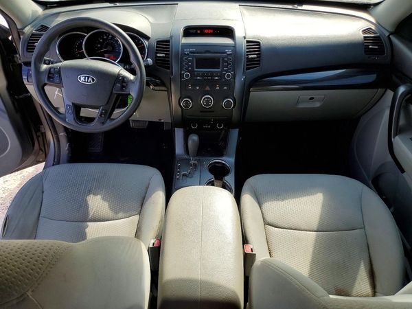 2013 KIA SORENTO Base / LX