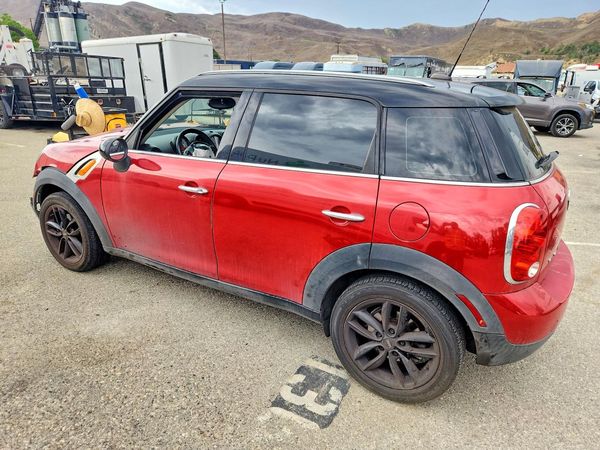 2014 MINI COOPER
