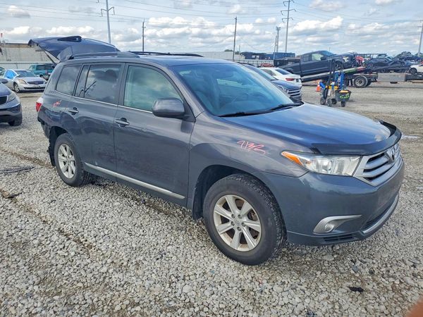2012 TOYOTA HIGHLANDER Base/Hybrid — Passenger 3/4