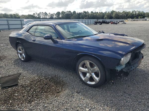 2013 DODGE CHALLENGER — Passenger 3/4