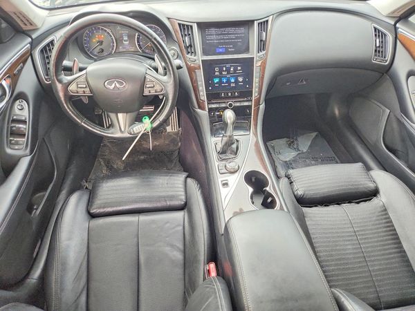 2016 INFINITI Q50