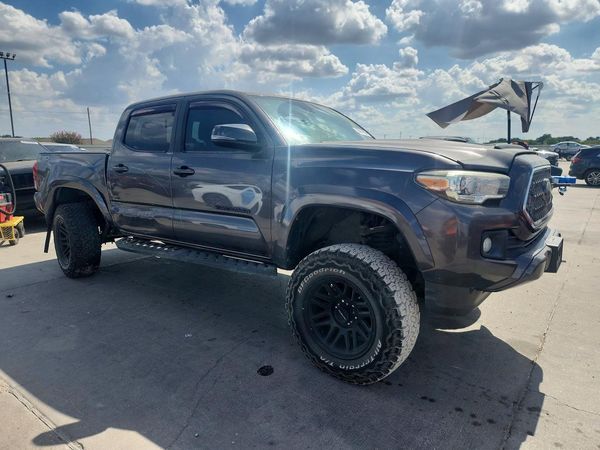 2018 TOYOTA TACOMA