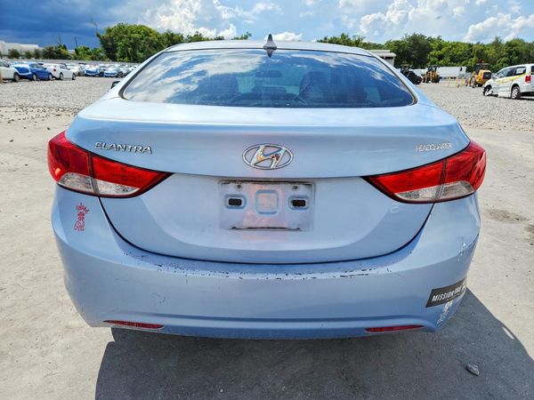 2013 HYUNDAI ELANTRA