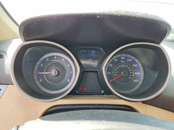 2013 HYUNDAI ELANTRA