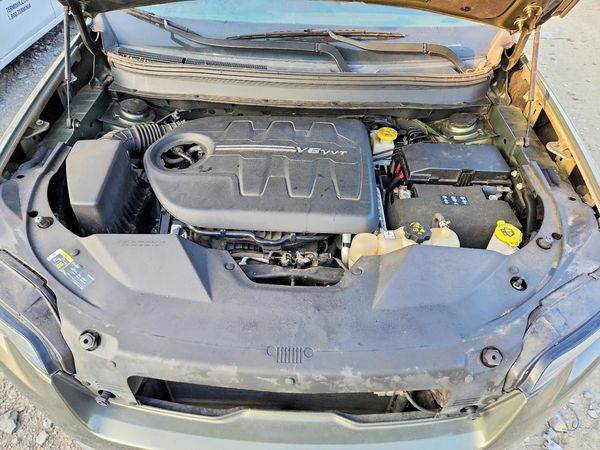 2019 JEEP CHEROKEE Latitude Plus — Engine bay