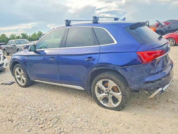 2022 AUDI Q5 S Line quattro Prestige