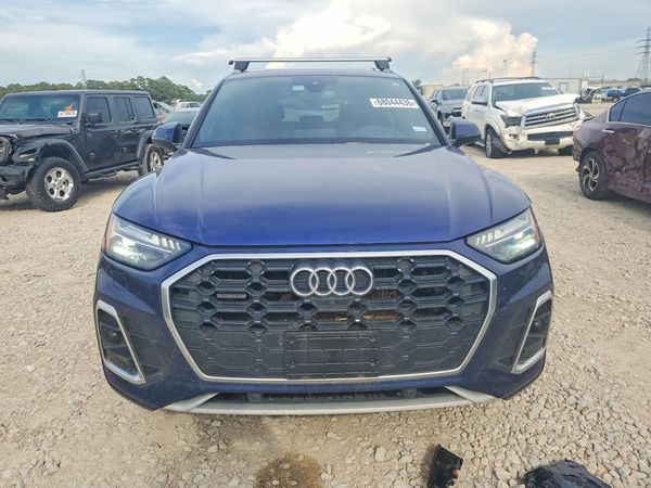 2022 AUDI Q5 S Line quattro Prestige