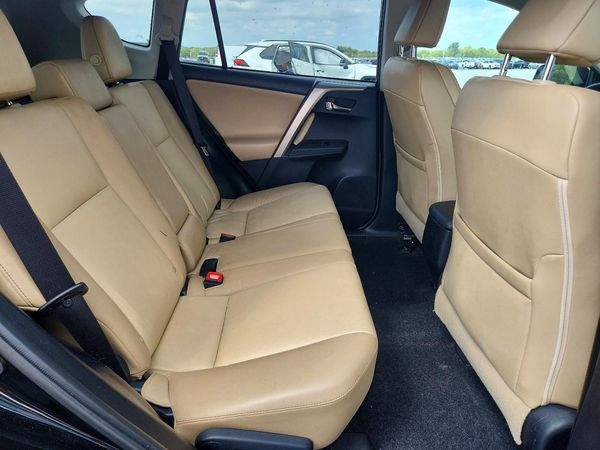 2015 TOYOTA RAV4 Limited (G Grade)