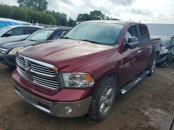 2017 RAM 1500 SLT