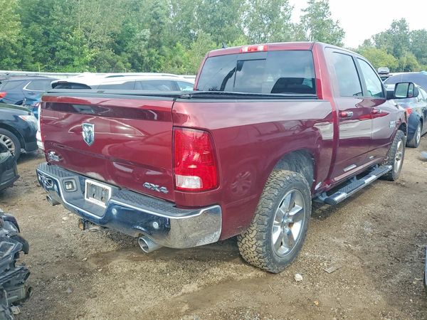 2017 RAM 1500 SLT