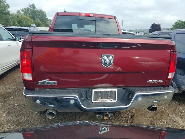 2017 RAM 1500 SLT