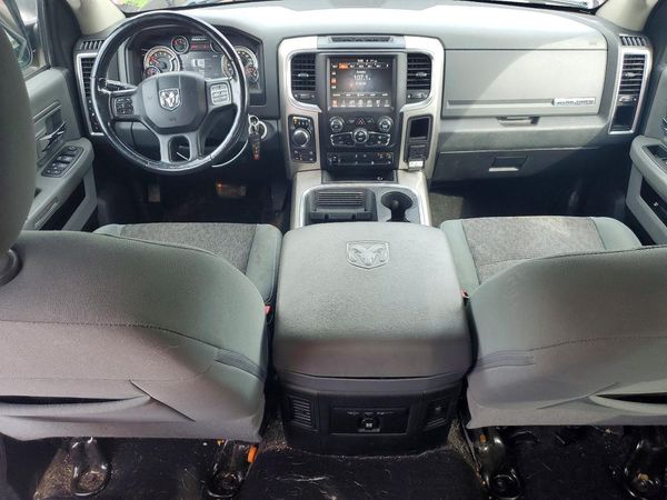 2017 RAM 1500 SLT