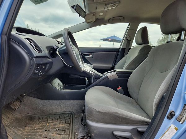2014 TOYOTA PRIUS — DENT