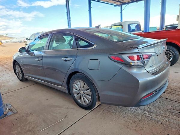 2017 HYUNDAI SONATA SE