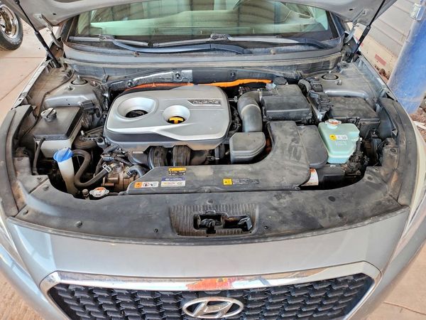 2017 HYUNDAI SONATA SE
