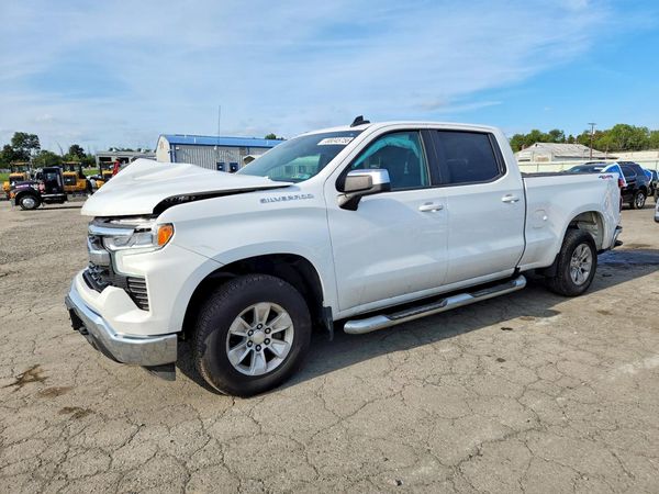2022 CHEVROLET SILVERADO LT — Front 3/4