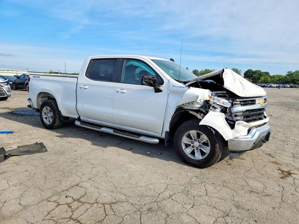 2022 CHEVROLET SILVERADO LT — Passenger 3/4