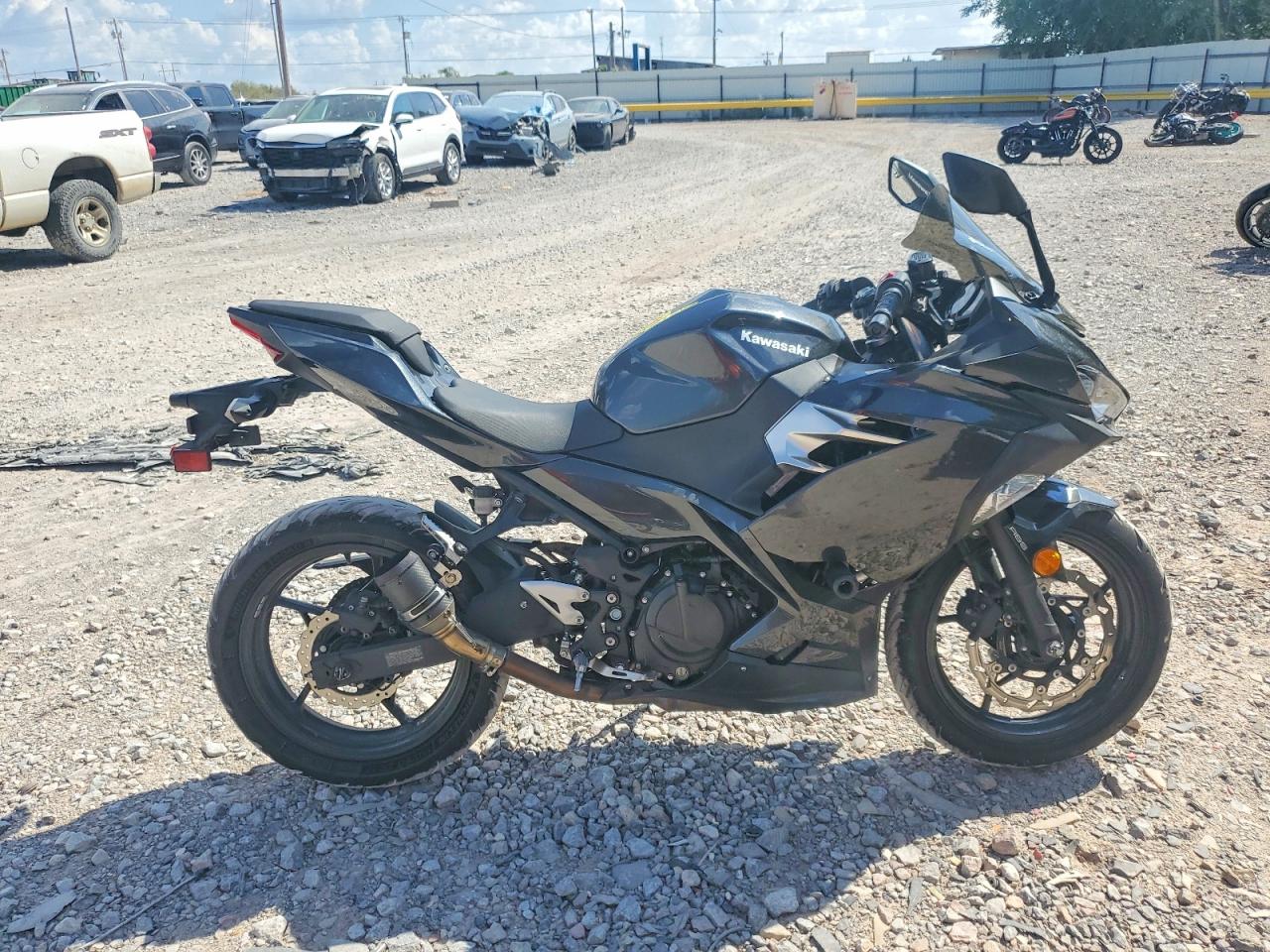 2022 KAWASAKI EX400