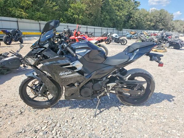 2022 KAWASAKI EX400