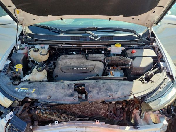 2022 CHRYSLER PACIFICA Touring L — Engine bay