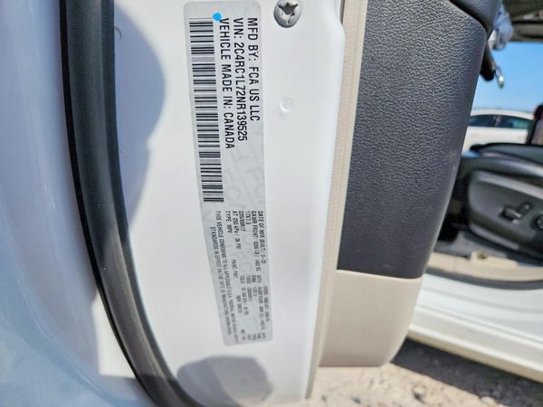 2022 CHRYSLER PACIFICA Touring L — VINS