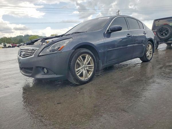 2013 INFINITI G37