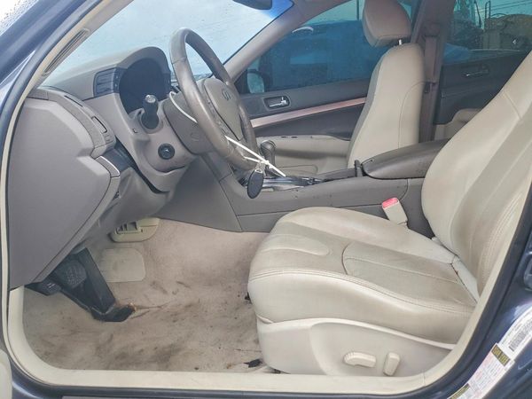 2013 INFINITI G37