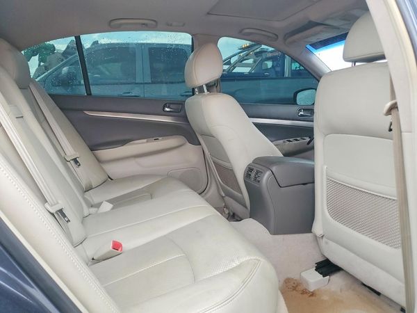 2013 INFINITI G37