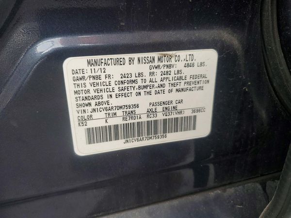 2013 INFINITI G37