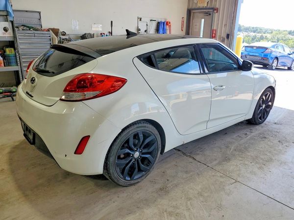 2013 HYUNDAI VELOSTER