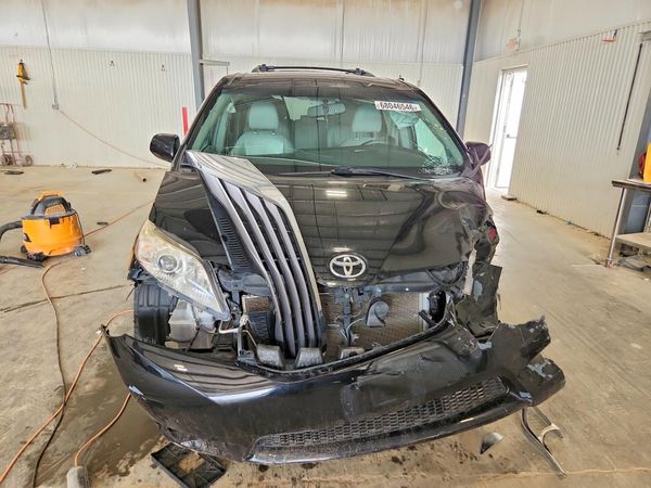2015 TOYOTA SIENNA — DIRF